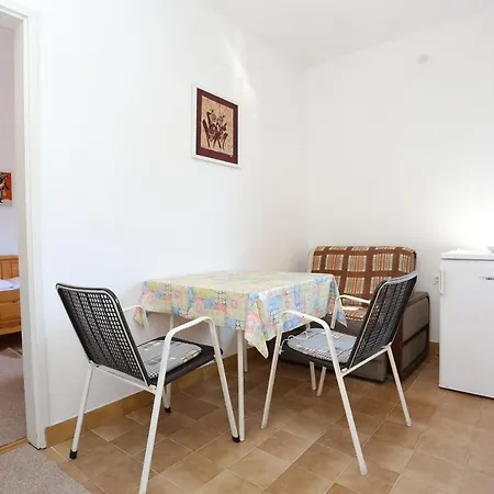 Апартаменты With Parking Space Trpanj, Peljesac - 10131 Трпань